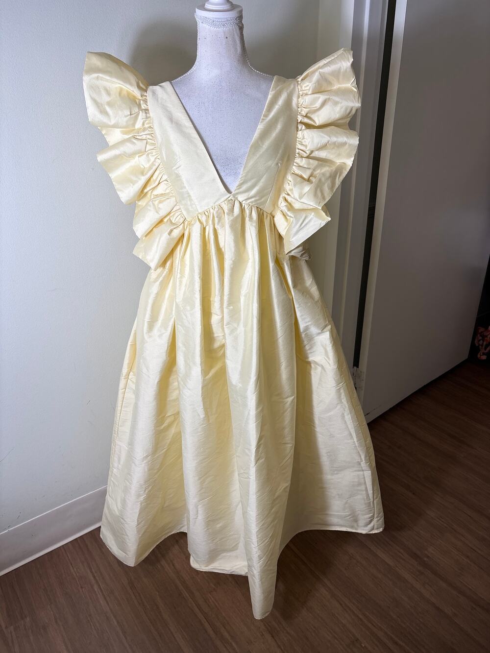 Rooh Collective Lemon Bailey Gown Sz L